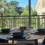 Апартаменты Le Ptit Ecrin Du Lerins *