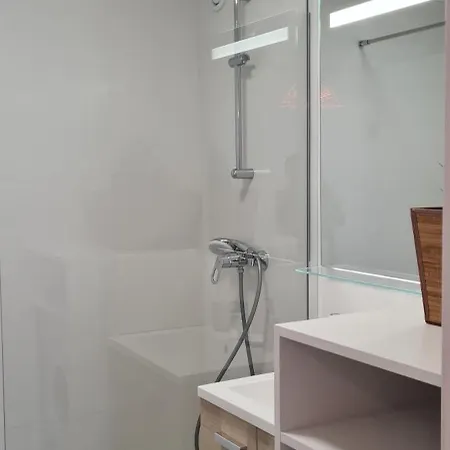 Le Ptit Ecrin Du Lerins Apartmán *