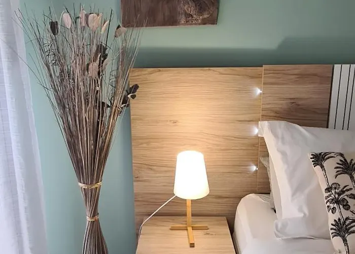 Apartment Le Ptit Ecrin Du Lerins